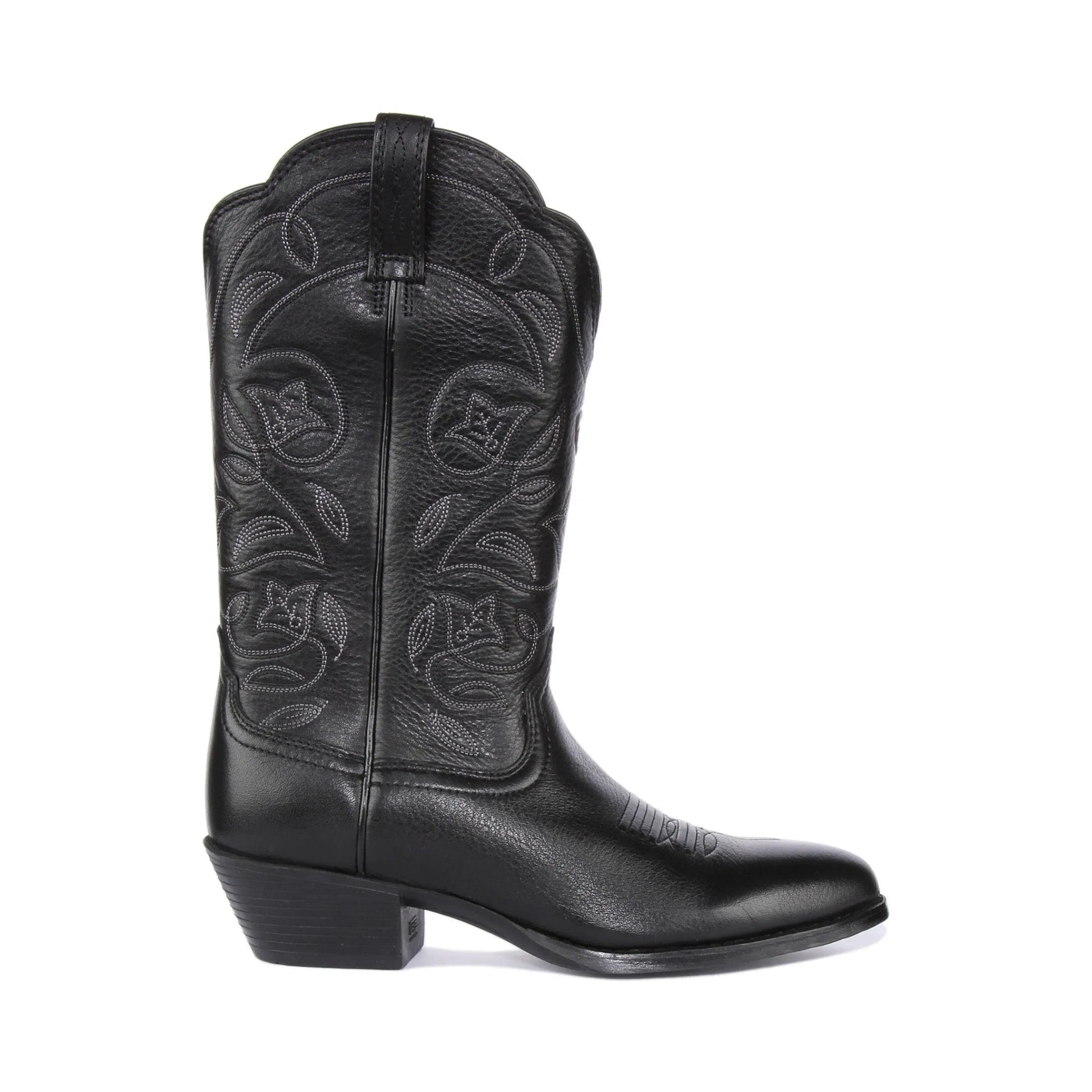 AriatHeritageWesternInBlackForWomen-3