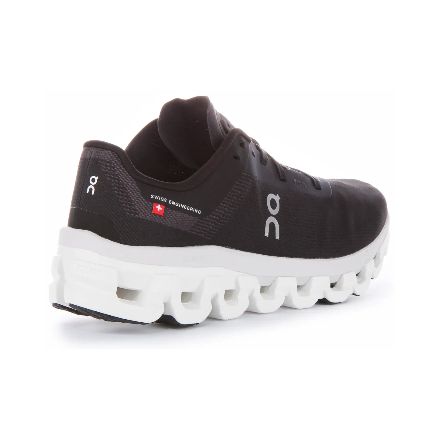 OnRunningCloudflow4InBlackWhiteForMen-2